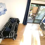 The Swans - Two-Bedroom City Centre House With Parking